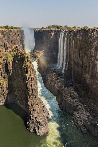 076 Zambia, Victoria Falls NP.jpg